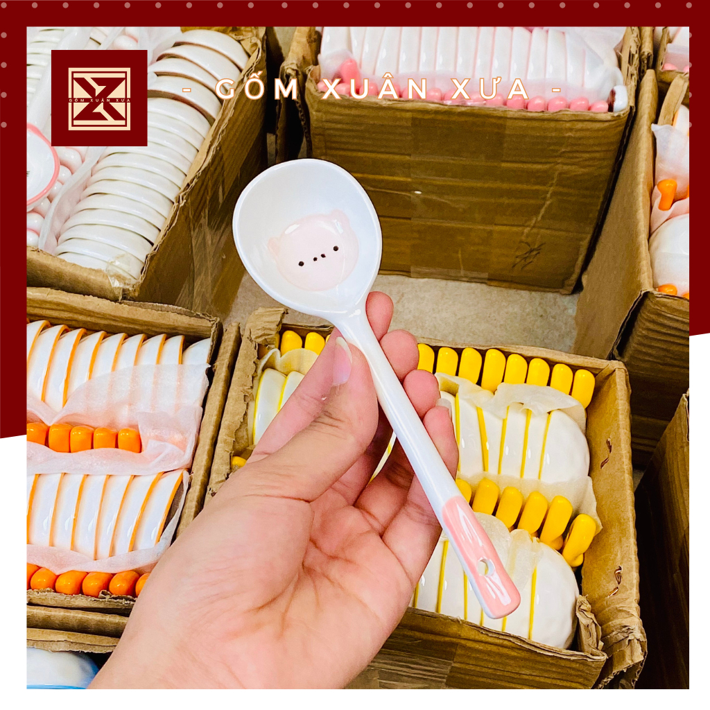 ゴムスンスア デザイナー スプーン ピンクピッグ柄 15cm 春陶器　Xuan Xua Designer Porcelain Spoon Pink Pig Pattern Decorative Cutlery 15cm Spring Ceramics