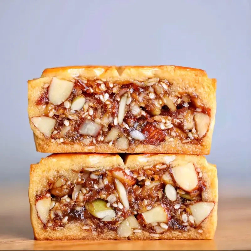 アデラ ヘルシー 月餅 2025 スパイシービーフと五穀ナッツ - 特別な味