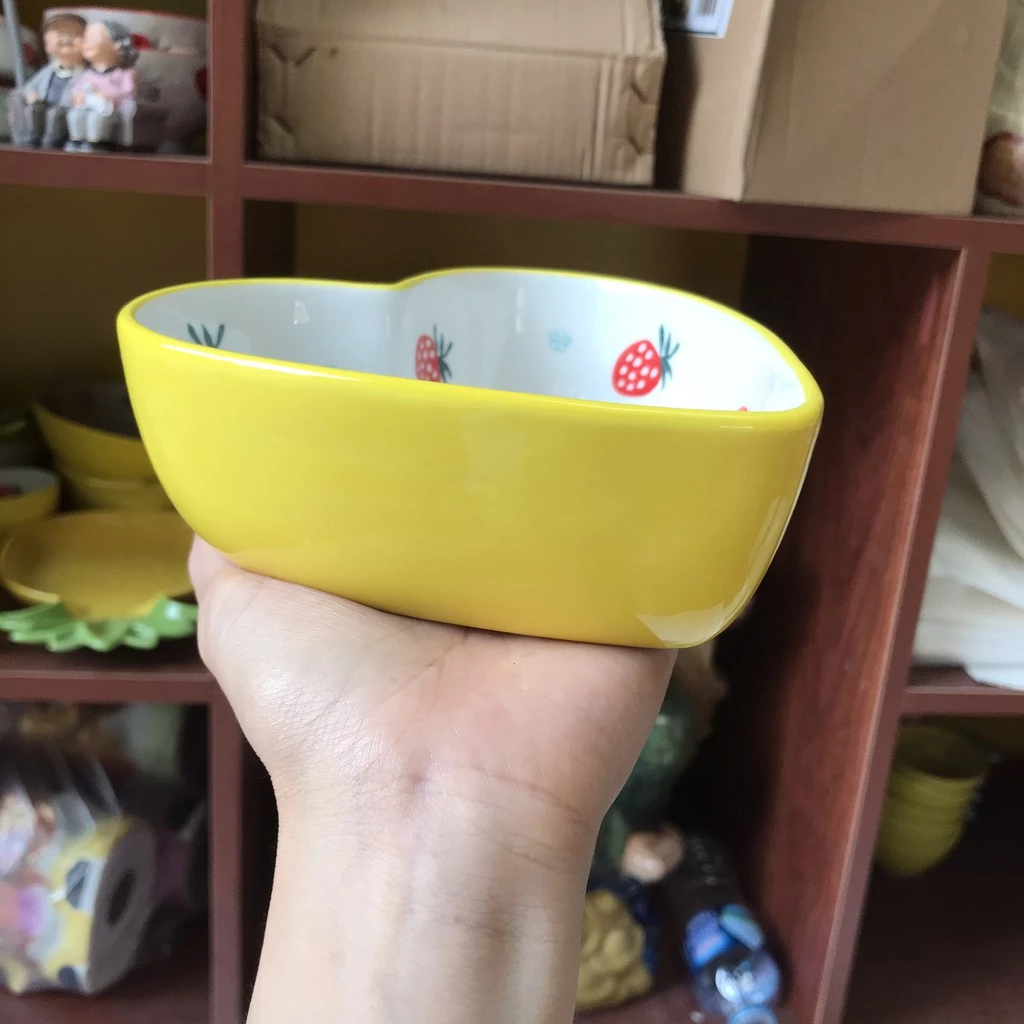 離乳食・食事・おしゃれな飾り付けに！心ときめく黄色いハート型セラミックボウル