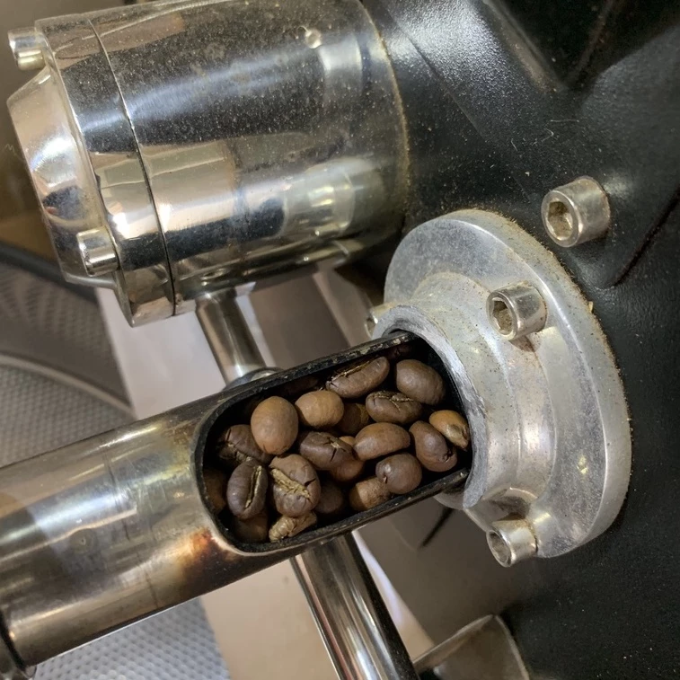 アモルコーヒー 高級アラビカ種 挽き豆 250g | フルーティーな酸味、ほのかな苦味 | マシン・phin両用 100%ピュアコーヒー粉