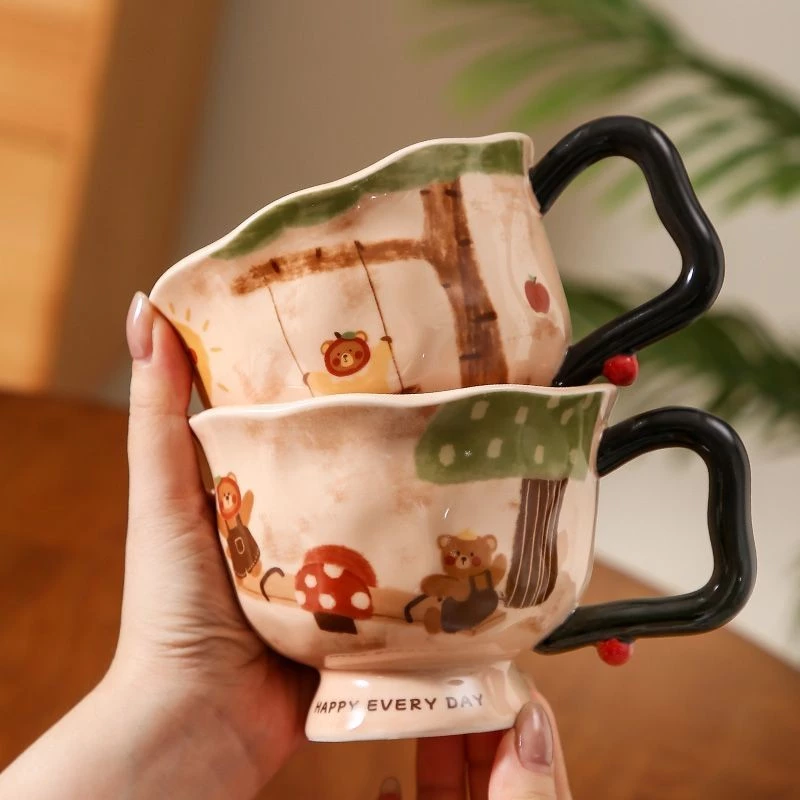 アート陶器マグカップ ぶら下がりクマの癒し 【オフィス・ご自宅・朝カフェ・ギフトに最適】