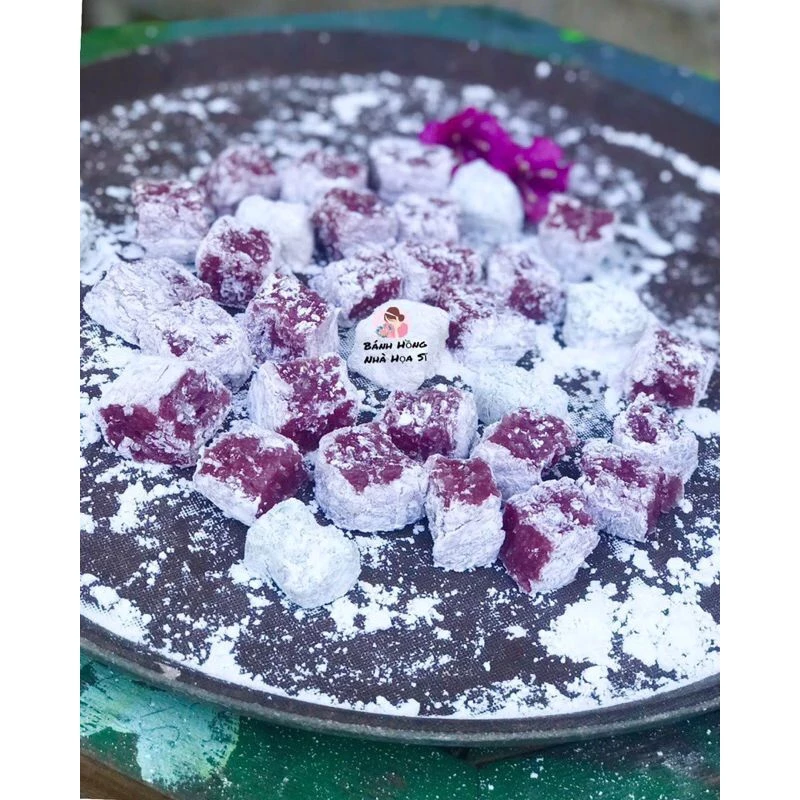 ビンディン名物 バインホン（ラカーム紫）500g | Nhà Họa Sĩ（家の画家）作 - 伝統のもち米ケーキ