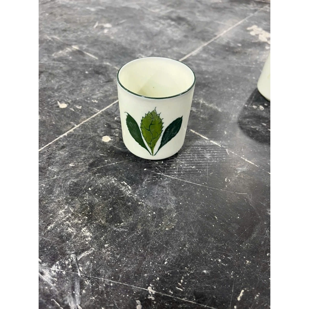 バッチャン焼き クリーム釉 三つ葉模様 200ml 陶磁器カップ