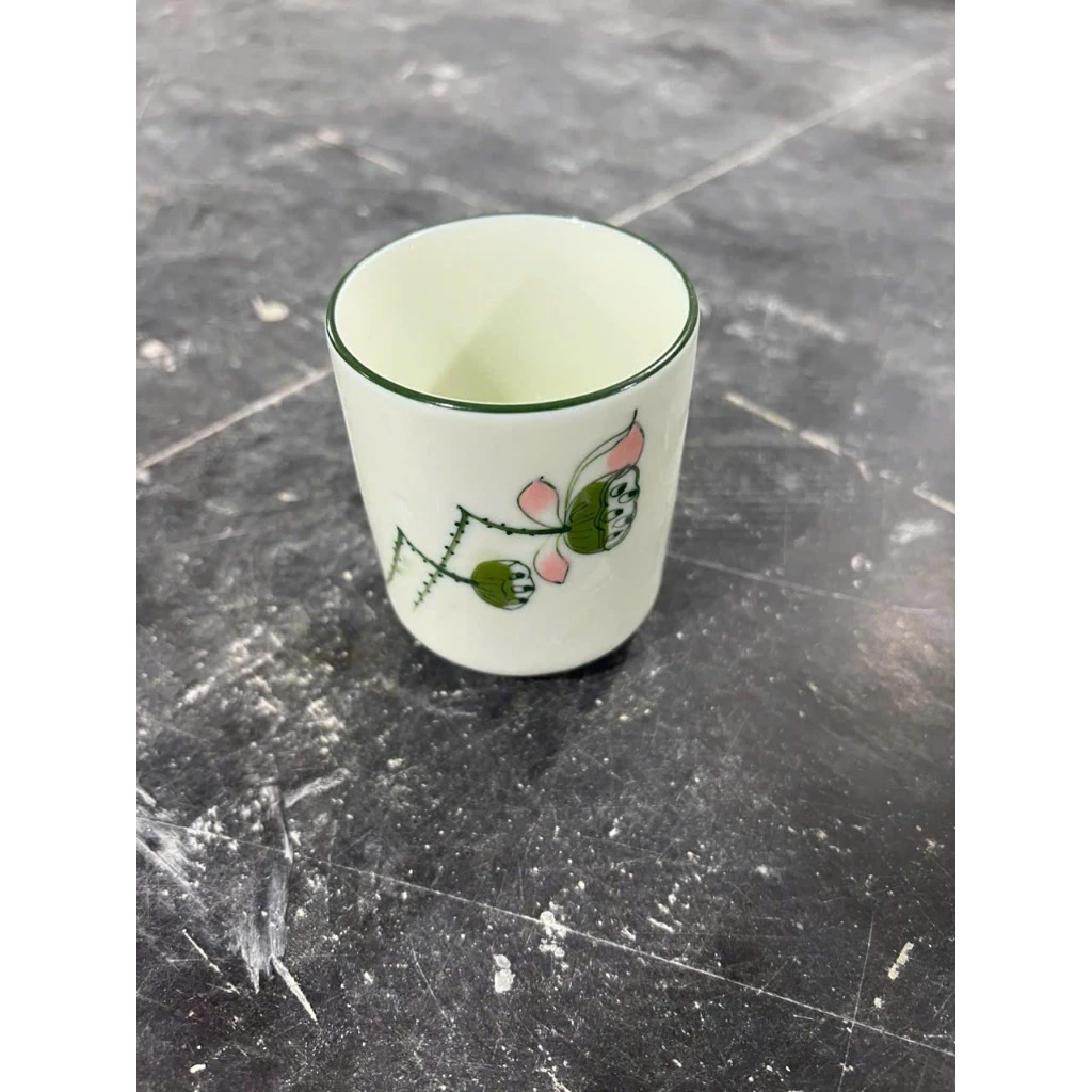 【ベトナム バッチャン焼き】200ml 蓮の華模様 クリーム釉 マグカップ - 伝統陶器