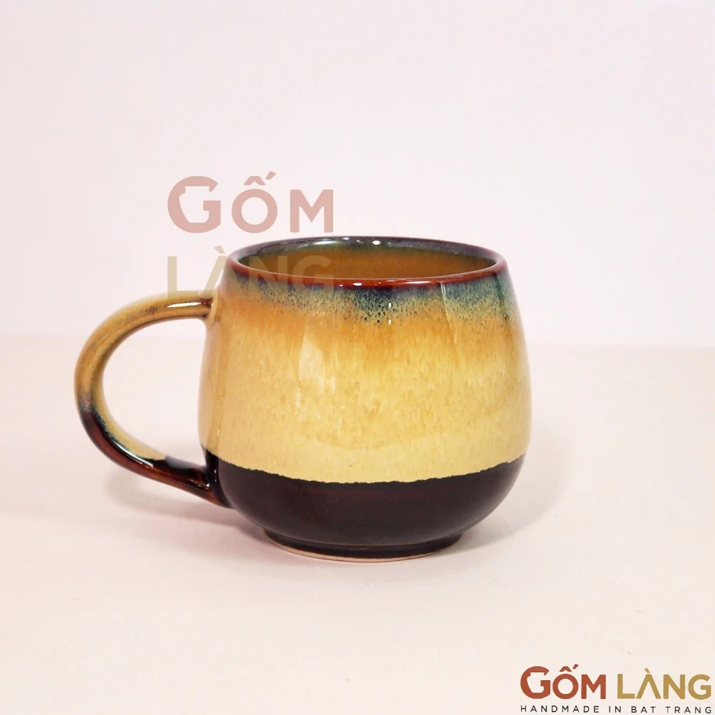 バッチャン村の窯元 黄金火変釉 240ml 丸形マグカップ – プレミアム手作り陶器 茶・コーヒー用