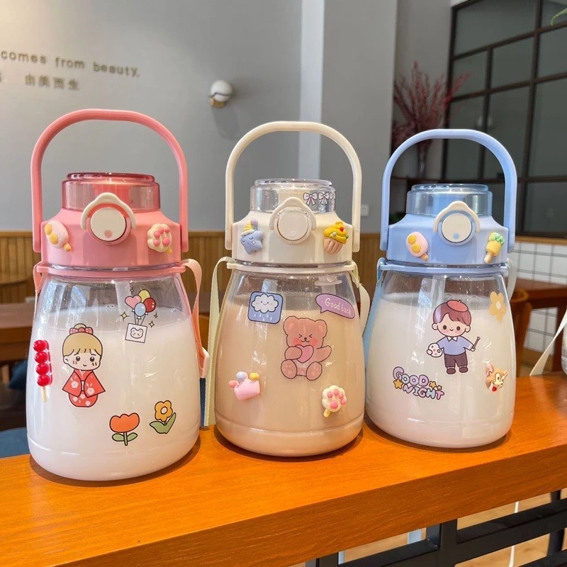 大容量1300ml ぽっちゃりボトル ストロー＆ハンドル付 選べるステッカー付（色ランダム）