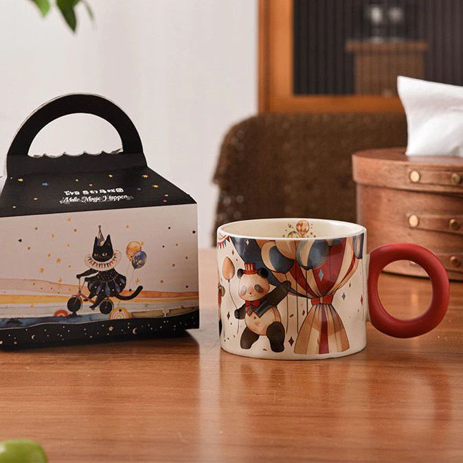 サーカスデザイン ボーンチャイナマグカップ 250ml - 可愛くてプレミアムな誕生日プレゼント