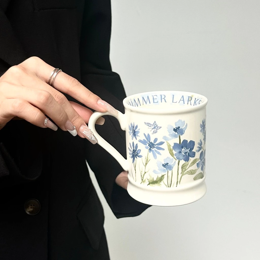 【勿忘草/青い蝶】クラシック磁器マグカップ 350ml – 誕生日・記念・イベント向けギフト