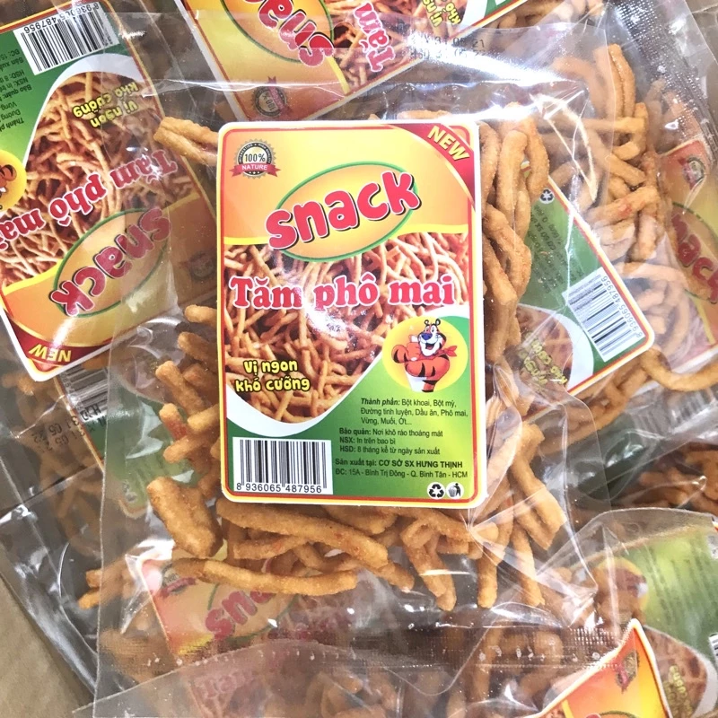 サクサク！ピリ辛チーズスティックスナック (500g)