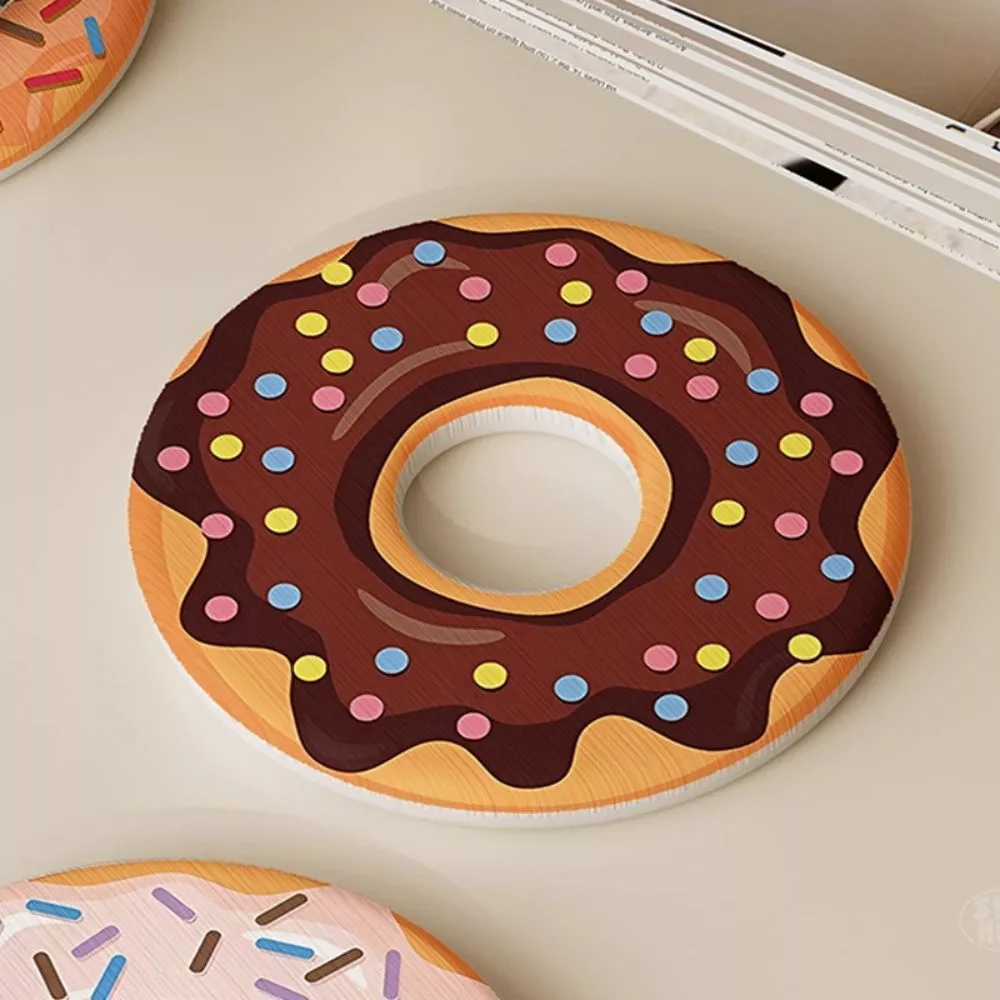 可愛い虹色ドーナツ型コースター - 断熱・滑り止め付き おしゃれなテーブルデコレーション
