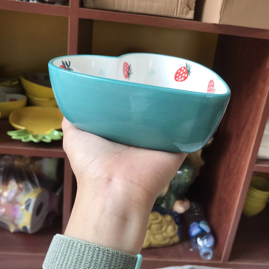 ハート型水色セラミックボウル：離乳食、ご飯、おしゃれな食卓＆インテリア飾り