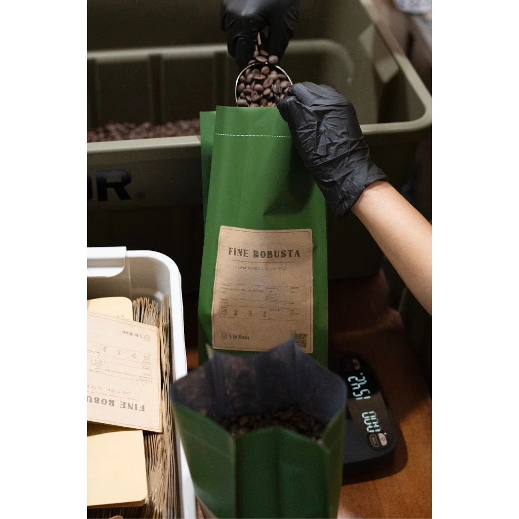 ダクラク省イアフレオ地区産 ファインロブスタ ハニー製法 エスプレッソ用極細挽きコーヒー粉 200g (SCA/CQI 84.3点)