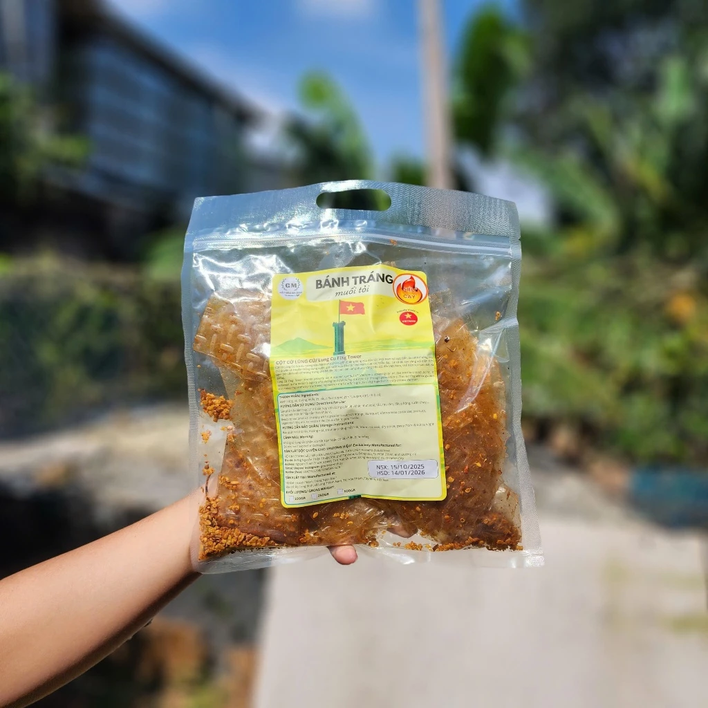 GẤU MÈO (ガウメオ) ヴィーガン ライスペーパー 塩ガーリック味 (中辛) 250g 【ベトナムおやつ・軽食に】