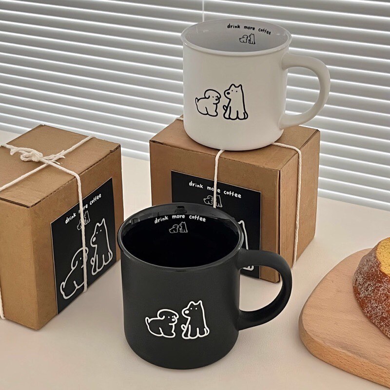ギフト磁器カップ、より多くの水、黒と白の黒と白のかわいい犬のパターンチャットを飲む