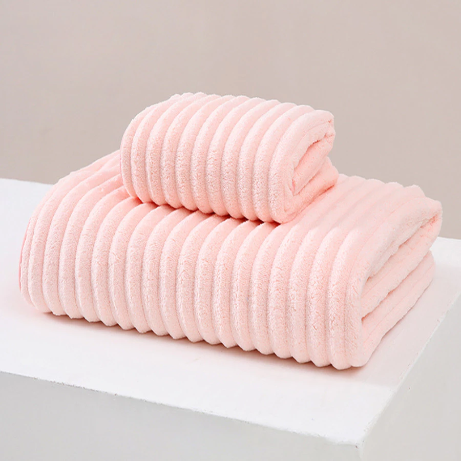 GON HOUSE 超吸水ピンクバスタオル＆フェイスタオル (70x140cm) 極厚コイルマイクロファイバー製 毛羽落ちしない高級素材