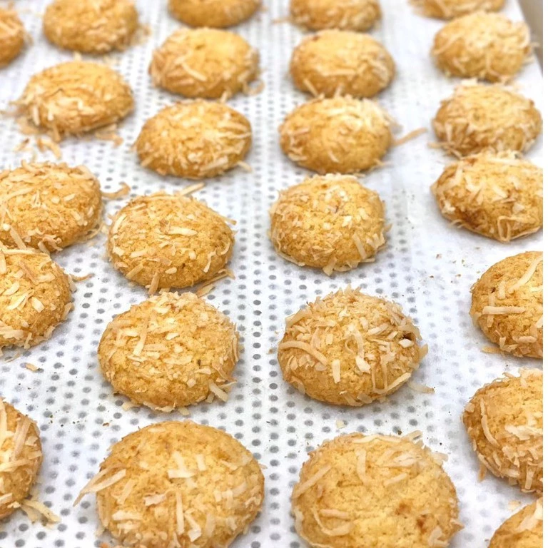 GreenFood 全粒粉ココナッツクッキー 250g - ヘルシー雑穀入りで美味しい、手軽なスナック