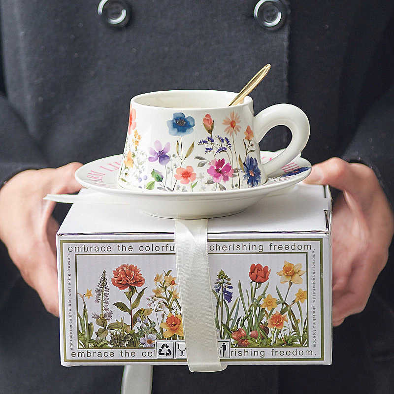 手描き素朴な田園風陶器ティーカップ＆ソーサーセット - アフタヌーンティーギフト