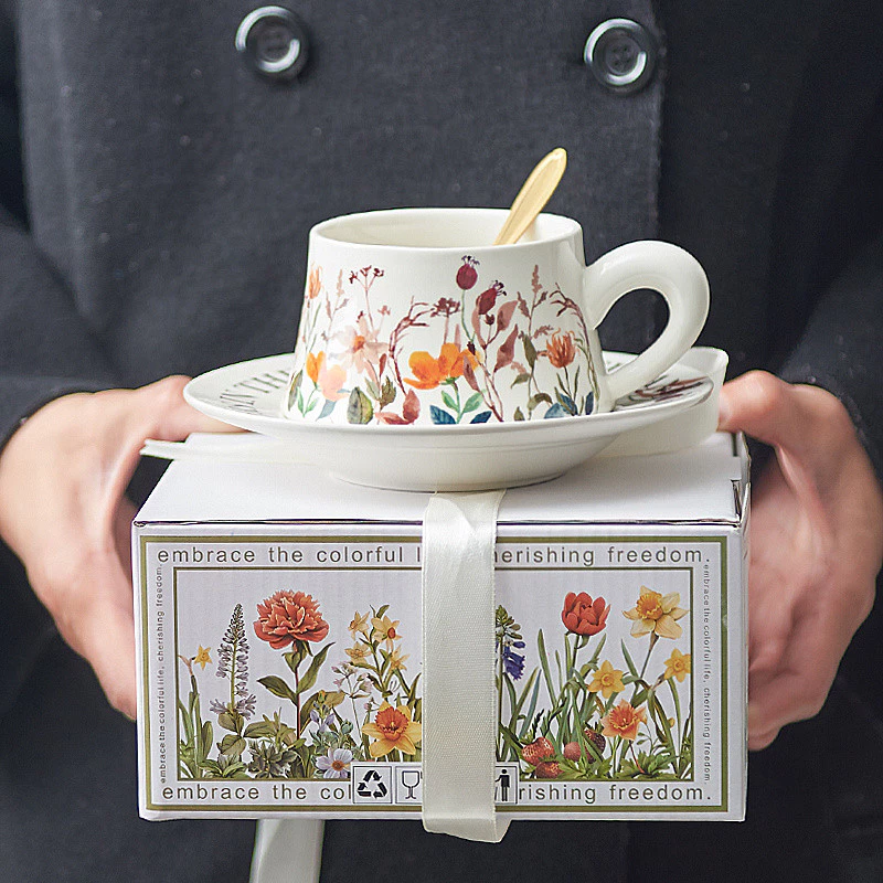 素朴な手描き陶器 ティーカップ＆ソーサーセット - 田園スタイル アフタヌーンティーギフト