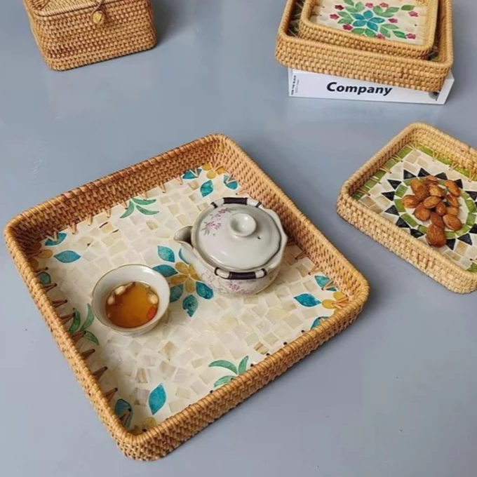 手編みラタン螺鈿細工トレイ D27cm [ランダム模様] – キッチン飾り・小物入れ・多用途