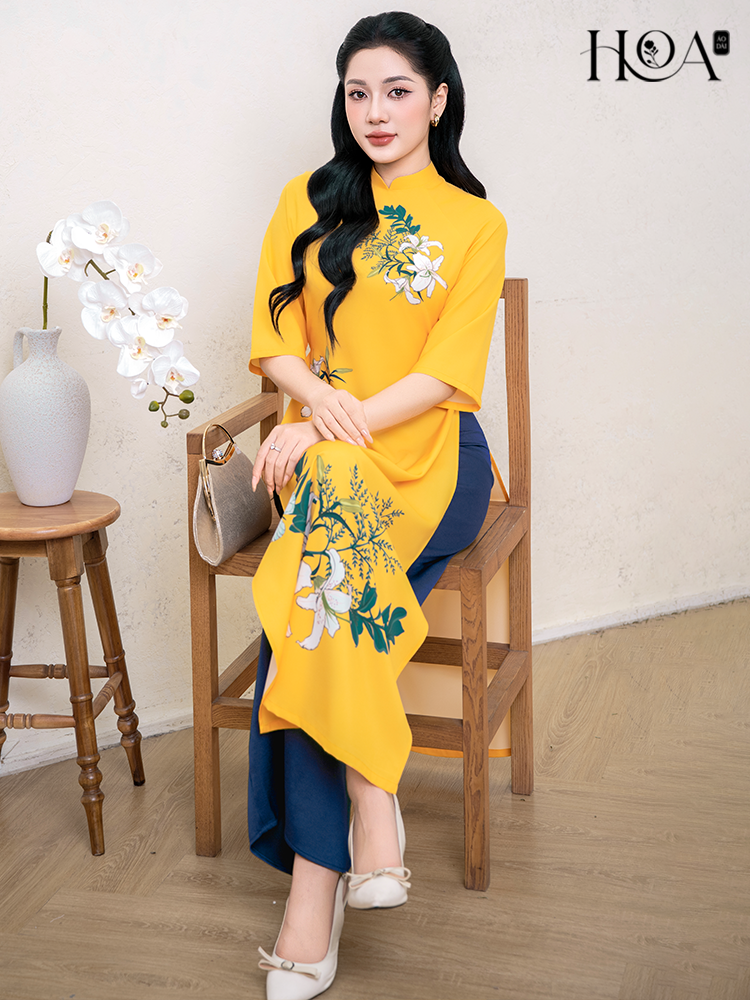 HOA Linh Ly 2 女性用モダンアオザイセット