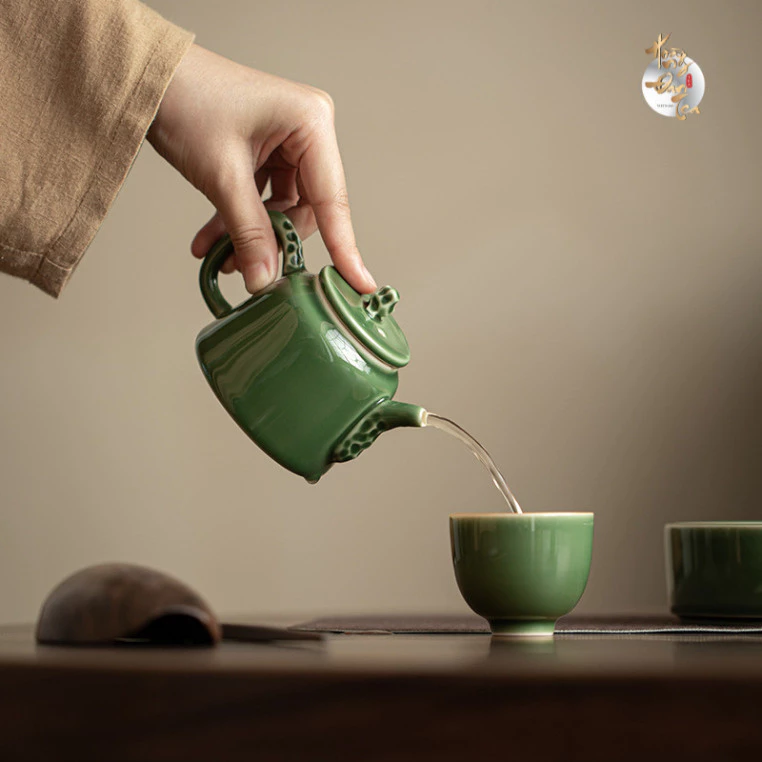 HOÀNG ĐAN TEA 景徳鎮窯 玉釉 日本茶道スタイル急須 160ML | 高品質陶磁器の贈り物