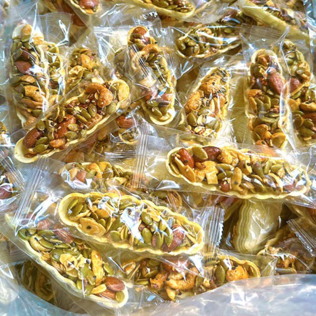 ヘルシー栄養満点！ミックスナッツボートクラッカー（焼き菓子）- 500gパック