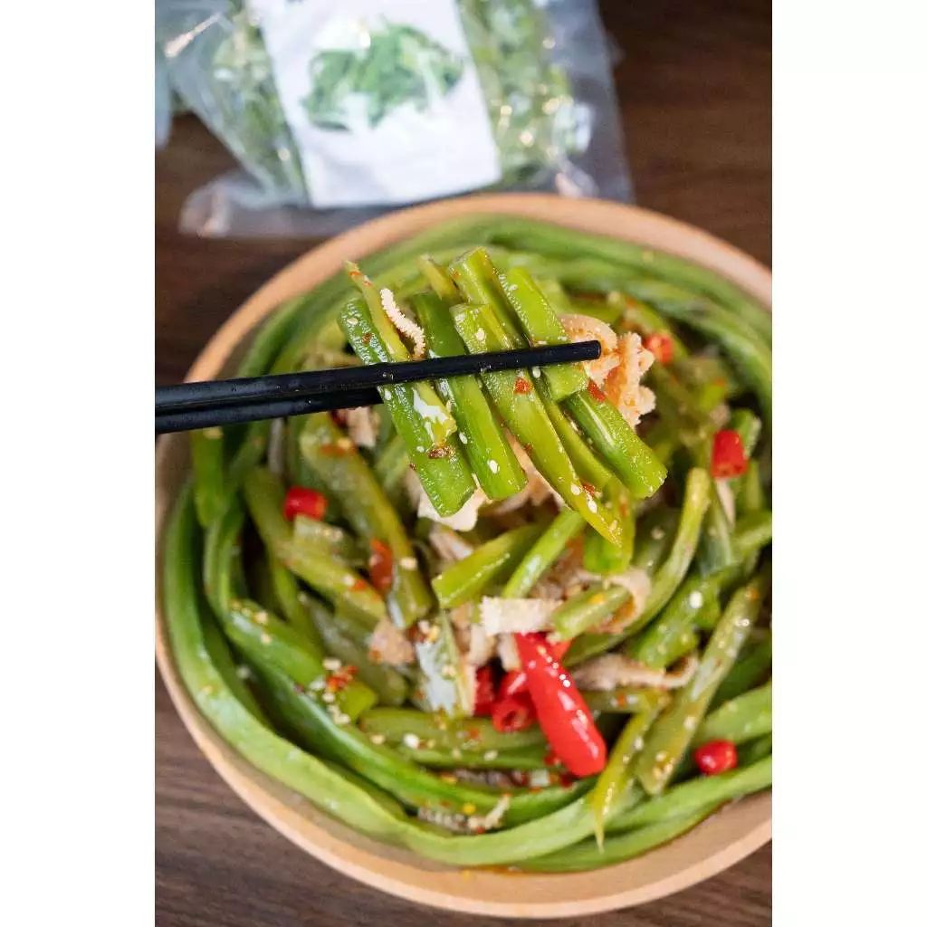 進貢ごまドレッシング ピリ辛万能ソース サラダ・和え物に 250ml