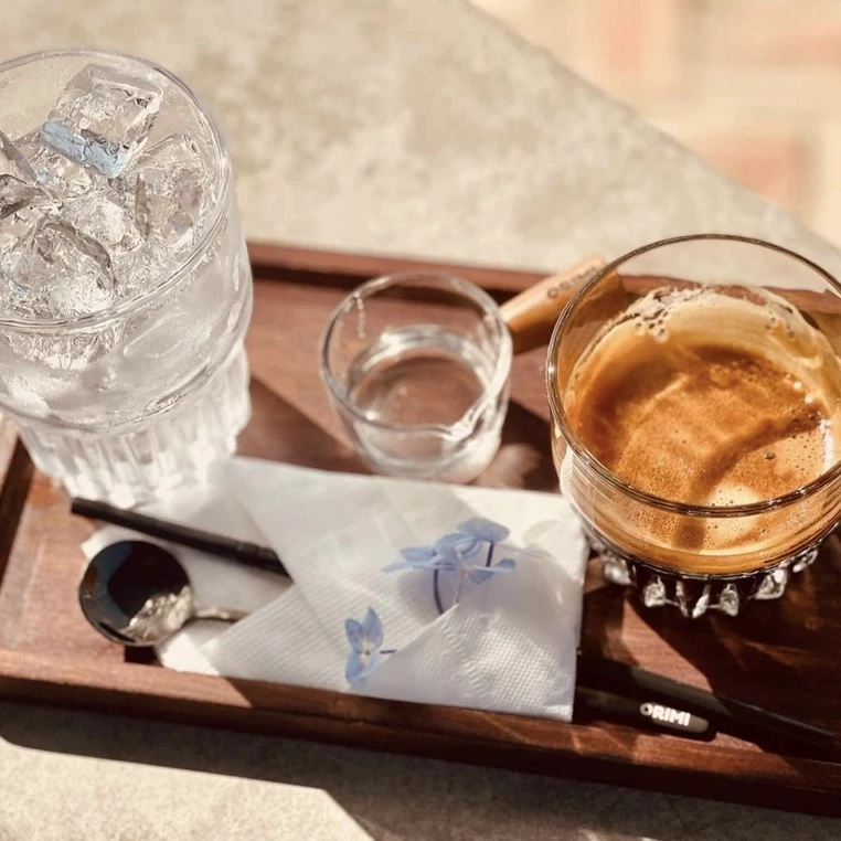 AMOR COFFEE ロブスタ豆100% 純粋挽きコーヒー 500g & アルミ製コーヒードリッパー（フィルター）＆スプーンセット - 挽きたてモク、カフェマシン・フィルター両用