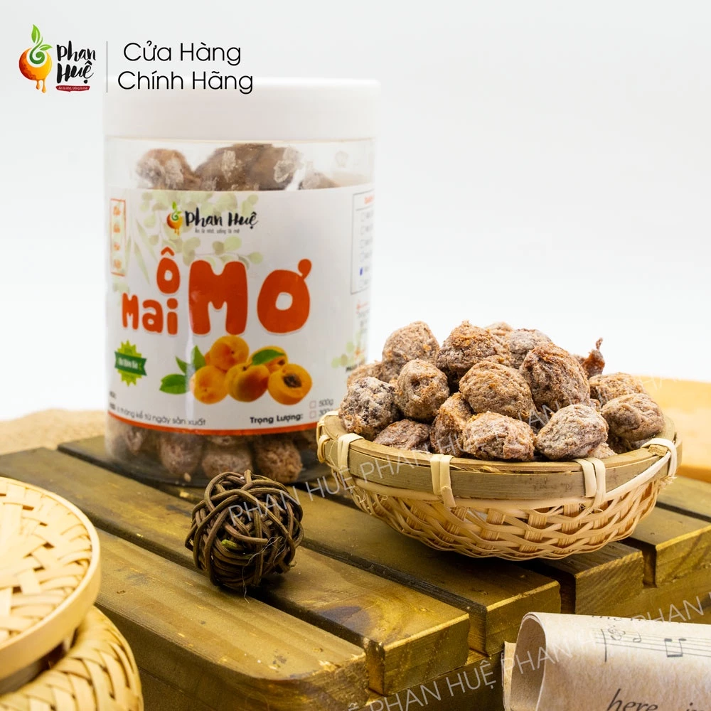 ファンフエ特製 梅シームオイ干し梅 300g - 酸っぱく甘じょっぱい、喉の痛みや咳に効くハノイ名物