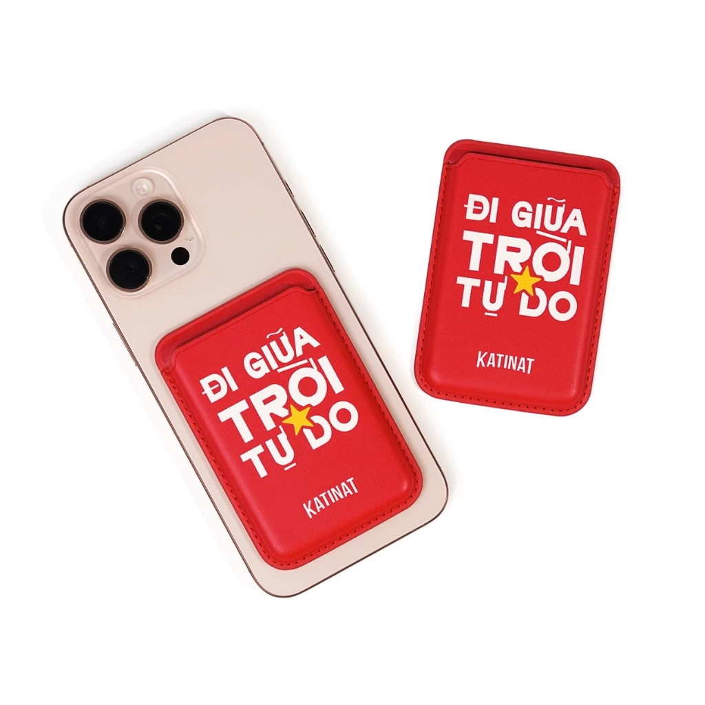 Katinat ベトナム国慶日限定 マグネット式スマホウォレット - ファッション小物
