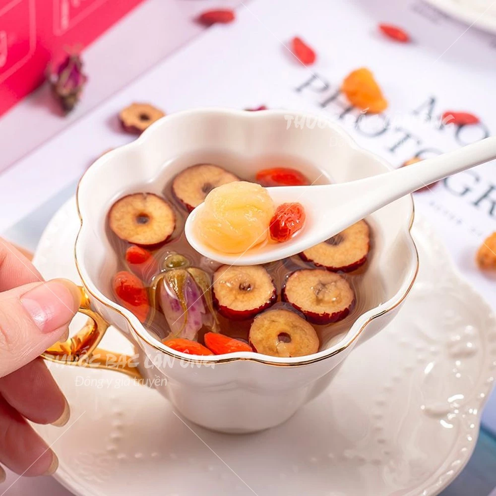 韓国産 サクサク紅棗チップス (スライス乾燥なつめ) 500g - お茶、おやつ、薬膳に