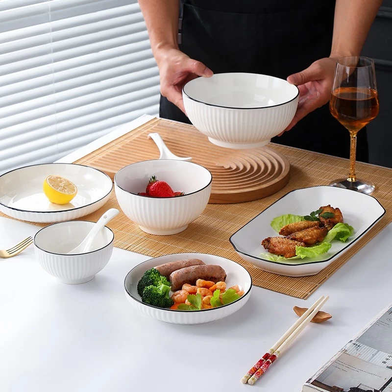 韓国風高級磁器 6インチ丸皿 2枚セット - 食卓を彩る万能プレート