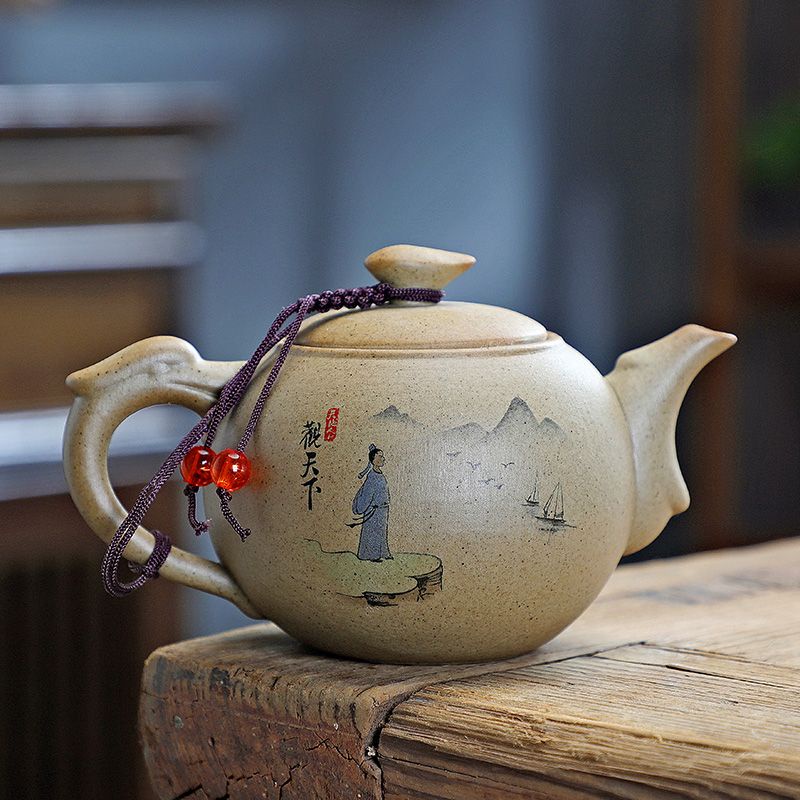 Kung Fu Tea Classic "Watch The World Dragon Pot" 陶器製 210ml 伝統的なデザイン 亀甲模様 釉薬なし 仕上げ 伝統的なデザインと高温焼成処理による美しい仕上がり