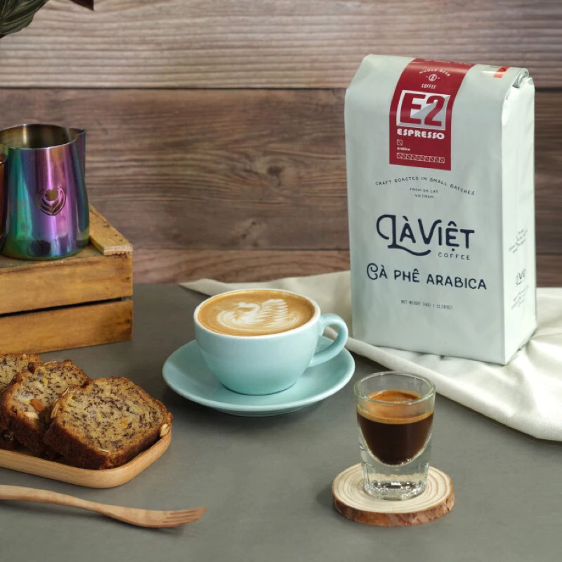 LÀ VIỆT E2 アラビカ ホールビーンコーヒー 1kg | 深煎り濃厚テイスト