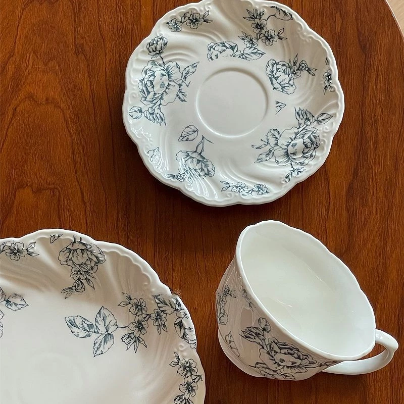 中世風 青い薔薇 浮き彫り 陶磁器 カップ＆ソーサー 250ml ラテ・アフタヌーンティー用 高級ギフト