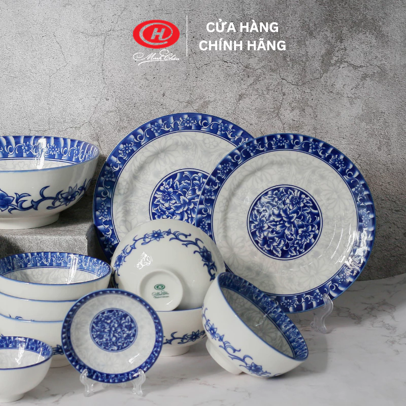 ミンチャウ製 青い模様の陶器食器12点セット - 食卓を彩るベトナムの美