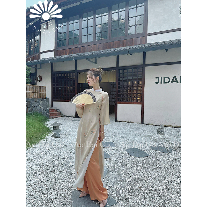 モダンな4つのフラップYen Chi Ao Dai