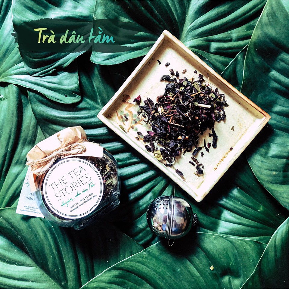 桑茶 - 涼しさとリフレッシュに役立ちます - The Tea Stories Flower Tea - 大きなガラス瓶