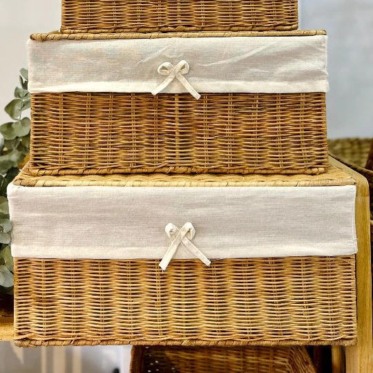 自然素材の多目的ラタン製収納トレイ（Lサイズ・蓋付き）- 手編みバスケット、洗濯かご、インテリア雑貨にも