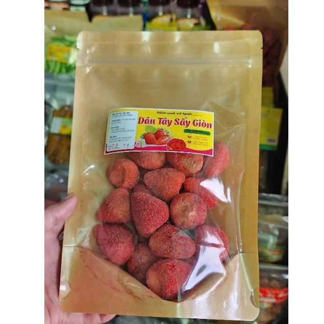 Nông Trại Xanh」のフリーズドライいちご 100g - 純正A級品、サクサク食感、自然な甘酸っぱさ