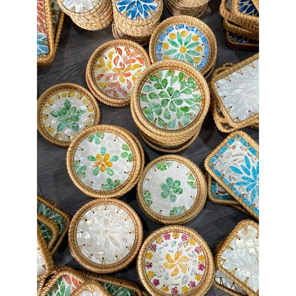 籐製 真珠貝象嵌トレイ 丸型 D15xH3cm - 食卓・キッチン装飾、小物入れ、撮影背景に最適