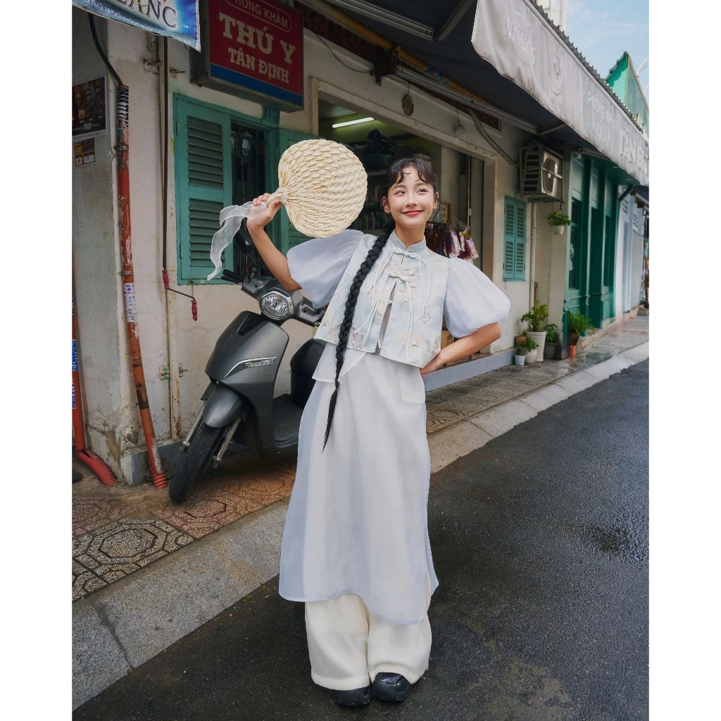 Remmus (レムス) アオザイ Cát An (カットアン) - 女性用三段パフスリーブデザイン | お正月特典（ぽち袋・ステッカー）付き（ボトムス別売）