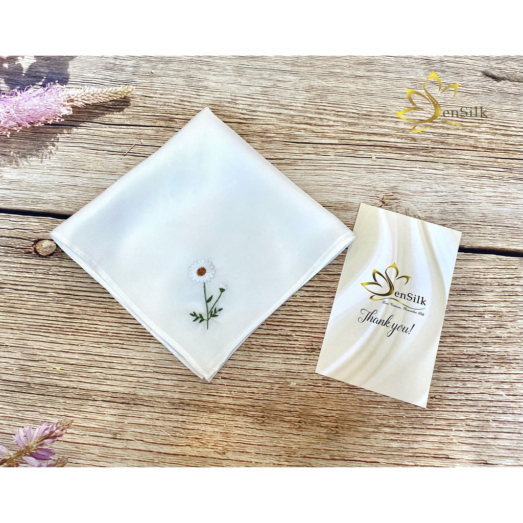SenSilk ハンカチ 白色 花柄の刺繍あり 35cm×35cm