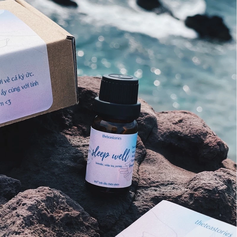 安眠アロマオイル Sleep well 10ml – 癒しのギフトカード付き – The Tea Stories