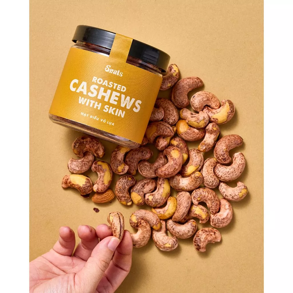 SNUTS 薄皮付きカシューナッツ 150g – 自然の恵み、カリッと香ばしい、うす塩/無塩 ヘルシーおやつ