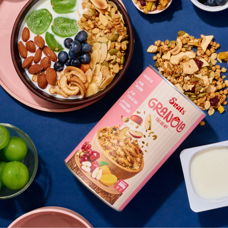 SNUTS りんご風味 スーパーシードグラノーラ 300g | 10種ミックス