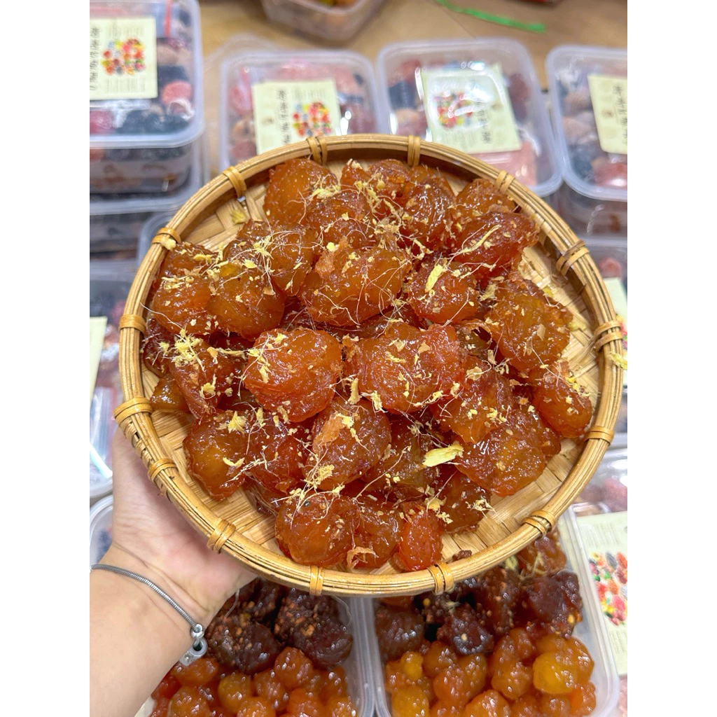 生姜風味の切り込み入りドライプラム（マンハオ・キア・デオ・グン） – 繊細な切り込みと柔らか食感の絶品 Ô MAI MÊ - 200g