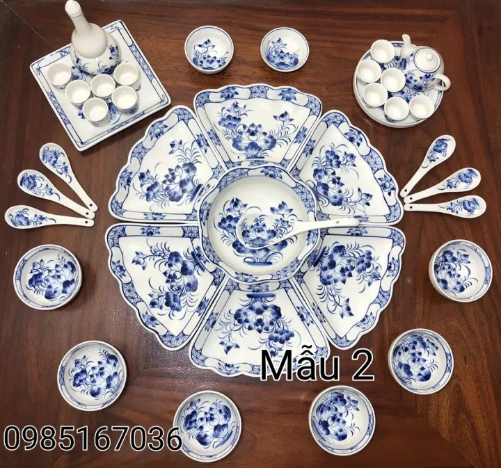 バッチャン焼き(陶器)のプレートセット 花型 蓮の花の模様入り  BAT TRANG