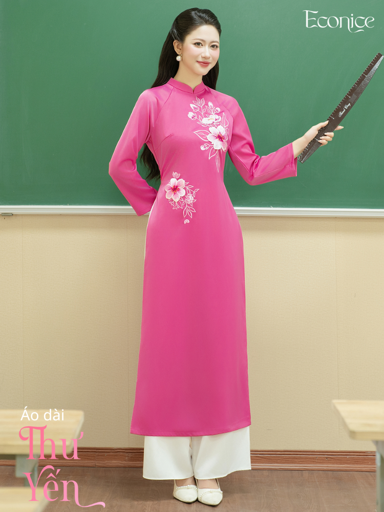 トゥ・イエン女性用モダンアオザイセット