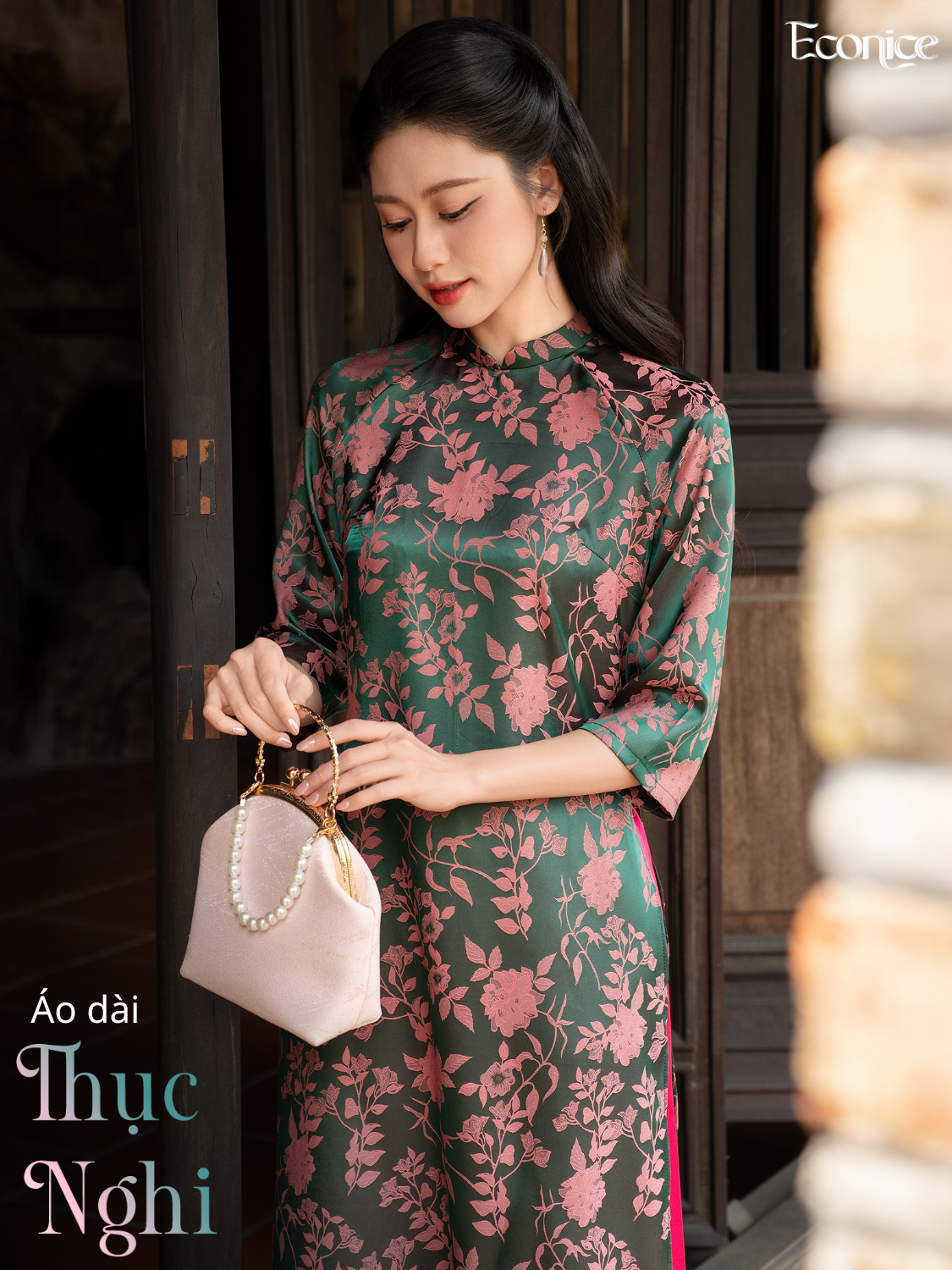 Thuc Nghi 女性用のモダンなアオザイ セット